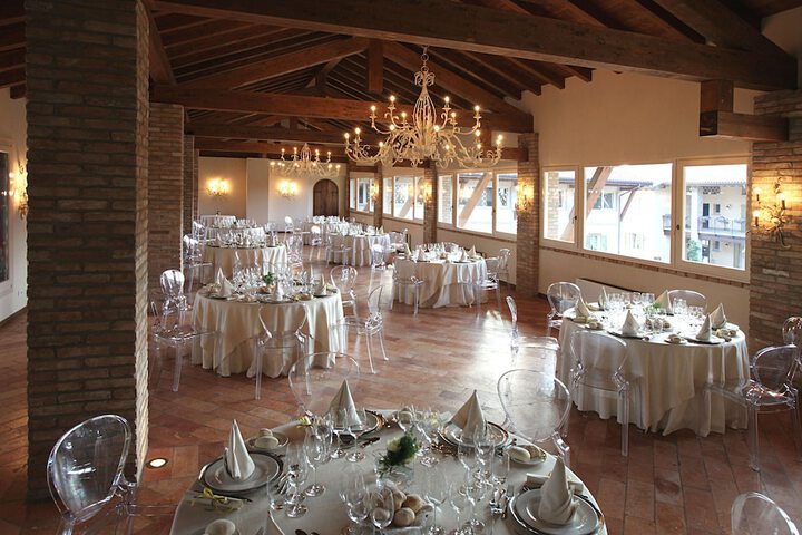 Ballroom/Hall 35 of 52