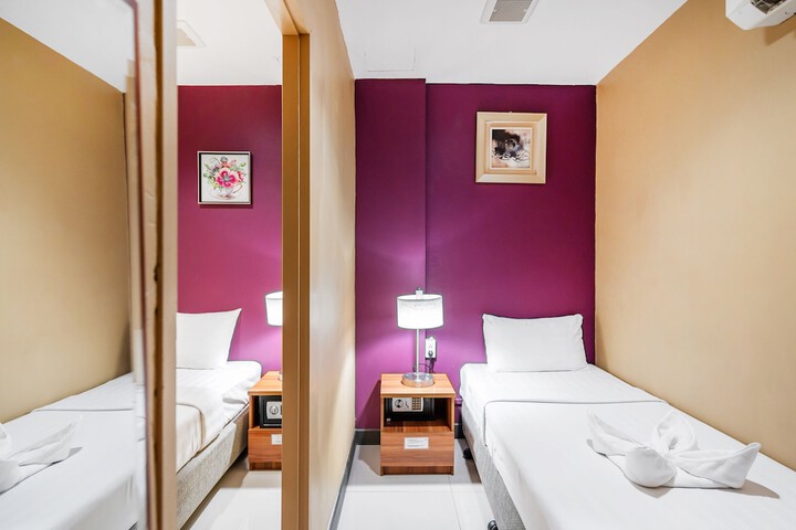Room 29 of 70