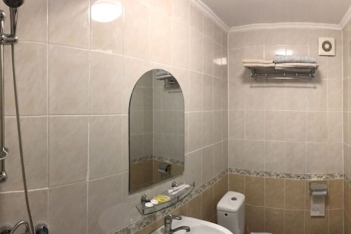 Room 13 of 26