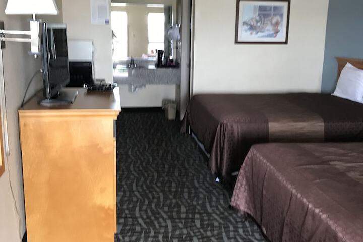 Room 14 of 25