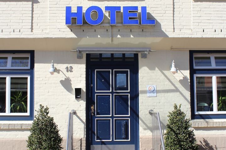 Hotel 27 of 33