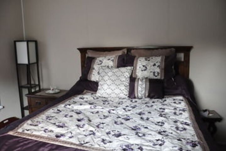 Room 4 of 6