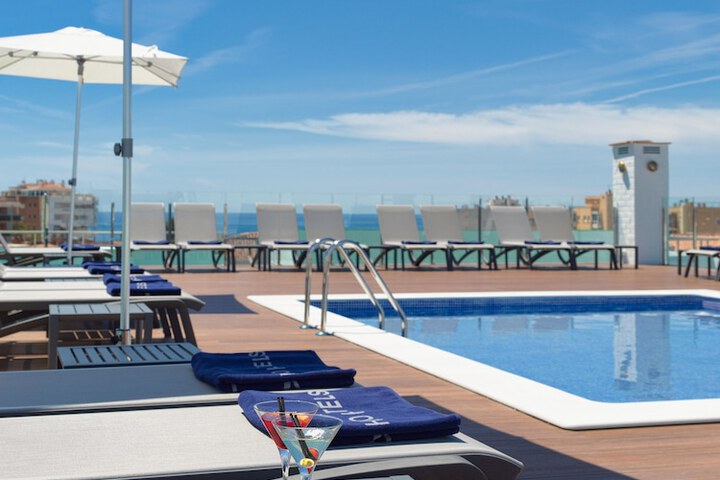 Pools & Facilities