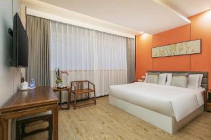 Room 7 of 7