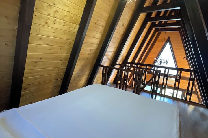 Room 3 of 34