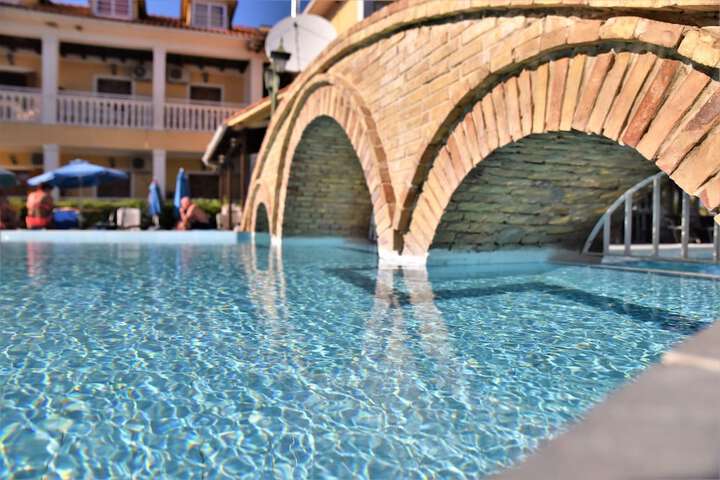Pool Hotel