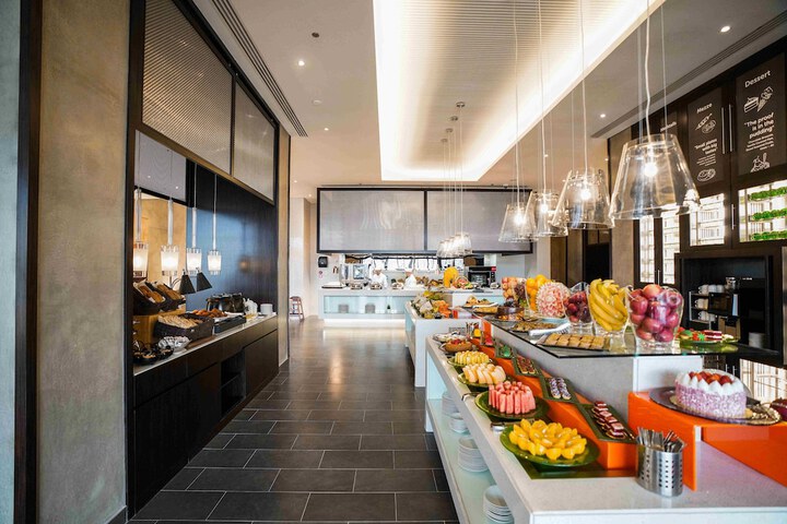 Breakfast/Coffee Service 74 of 131
