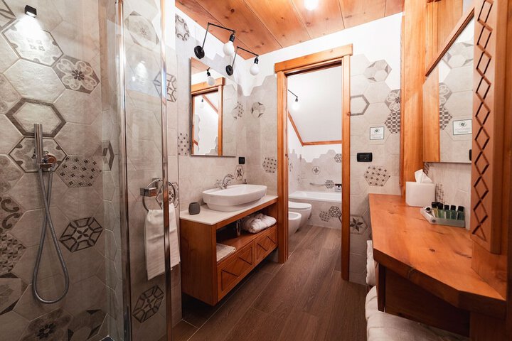 Room 41 of 63