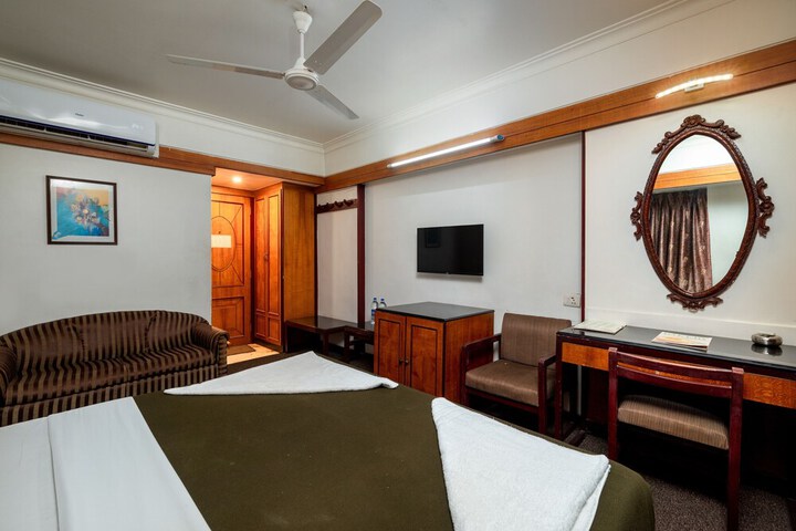 Room 7 of 54