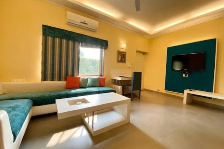 Room 16 of 35