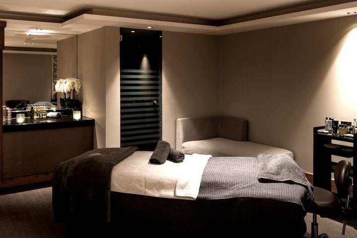Room 150 of 347