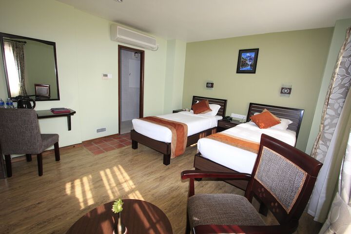 Room 14 of 38