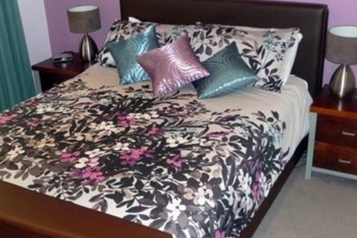Room 9 of 27