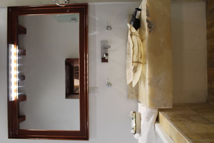 Jetted tub