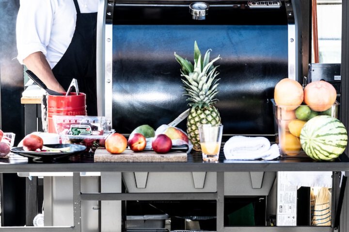 Poolside bar