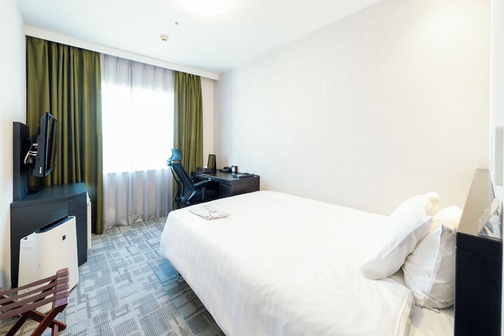 Room 10 of 125