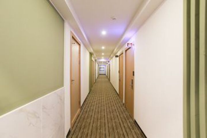 Ballroom/Hall 30 of 44