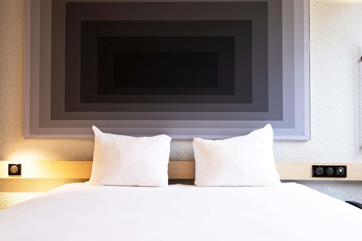 Room 13 of 60