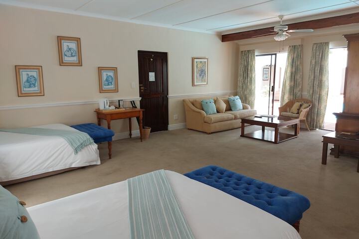 Room 4 of 204
