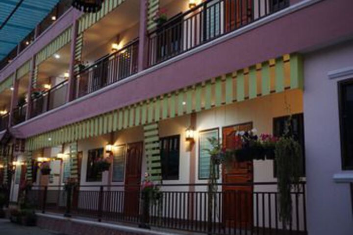 Hotel 7 of 27