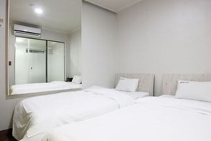 Room 19 of 44