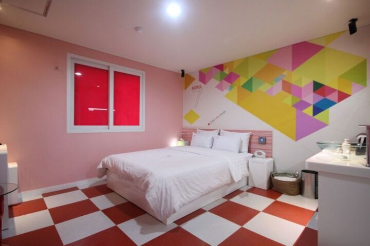 Room 119 of 126