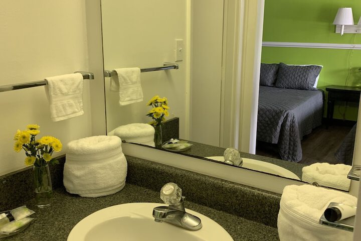 Room 3 of 6