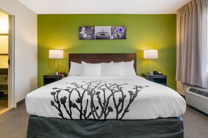 Room 28 of 49