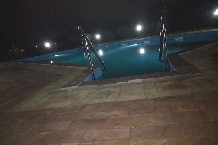 Pool 17 of 52