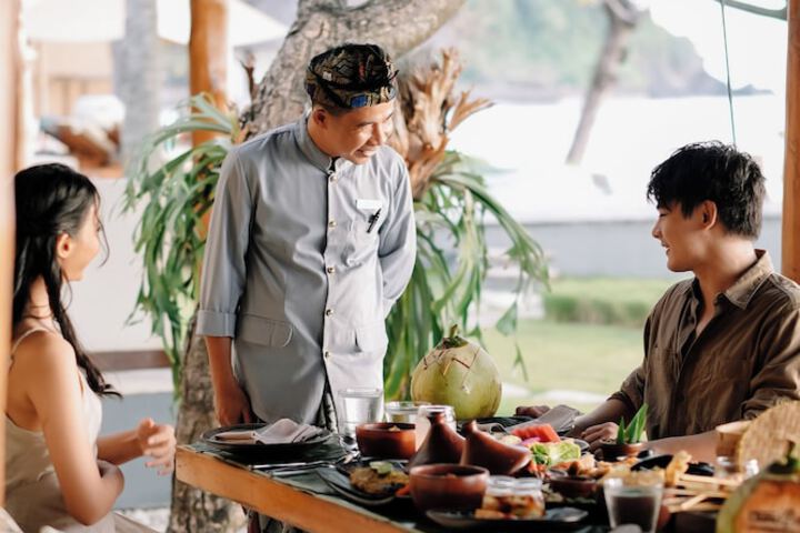 Dining 94 of 137
