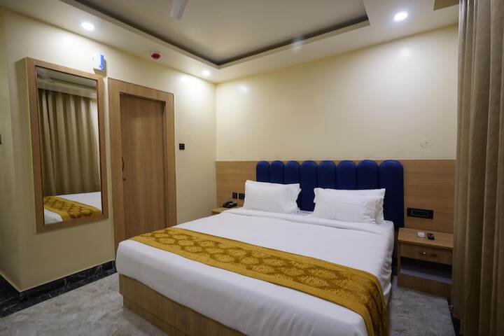 Room 3 of 26