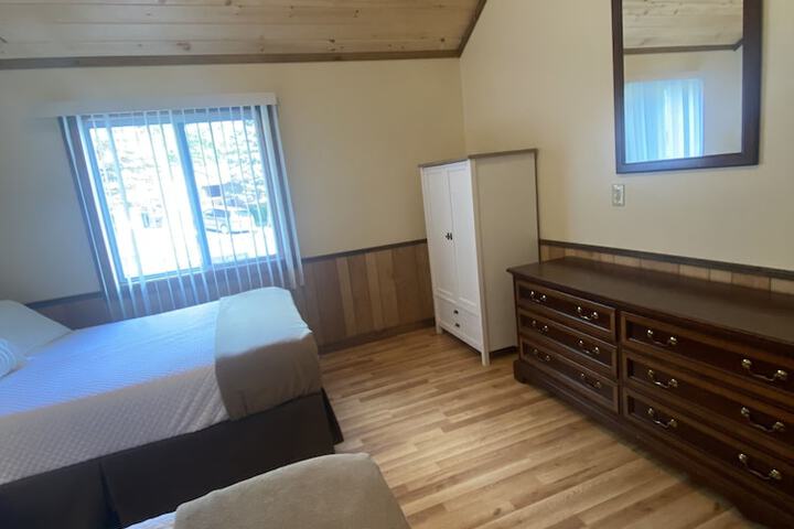Room 45 of 342