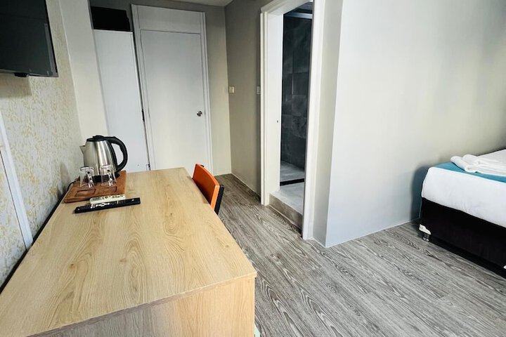 Room 19 of 28
