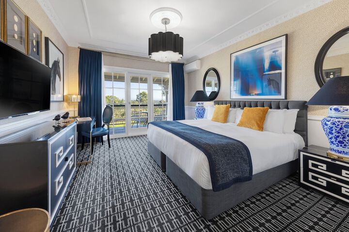 Room 14 of 104