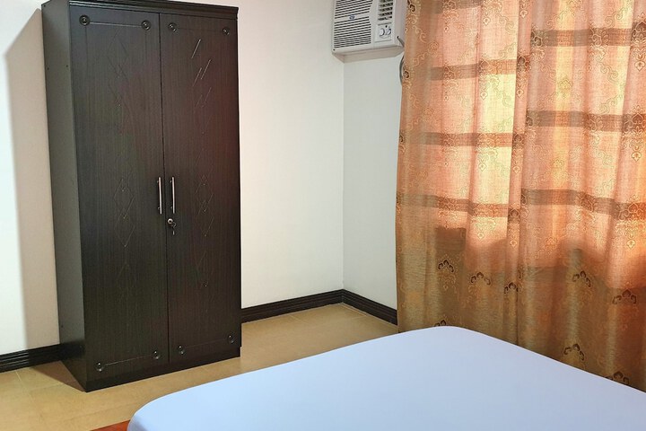 Room 6 of 47