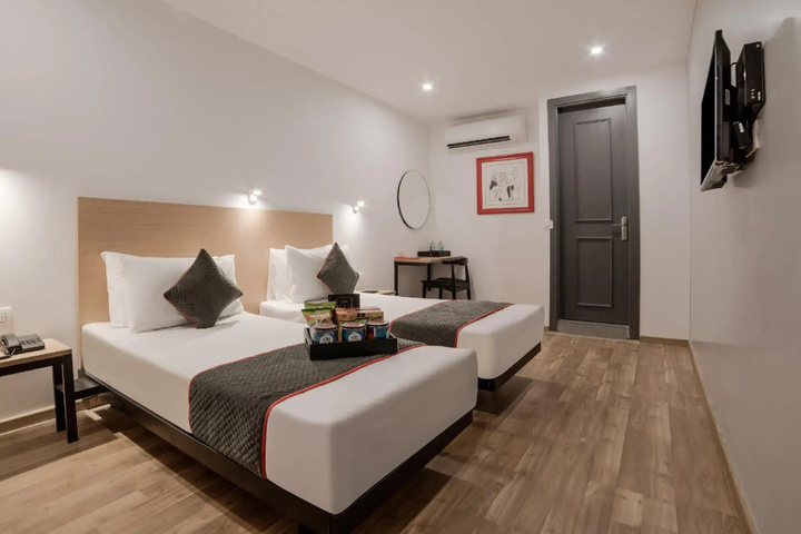 Room 2 of 18
