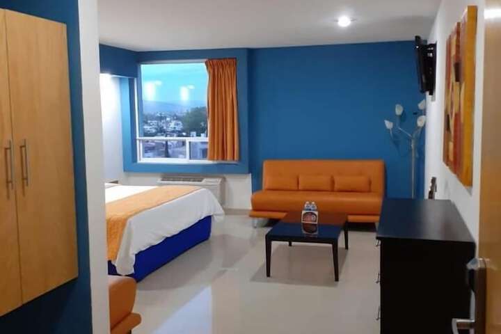 Room 13 of 39