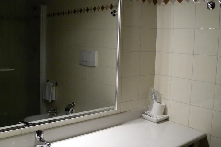 Room 26 of 58