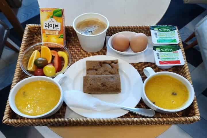 Breakfast/Coffee Service 179 of 184
