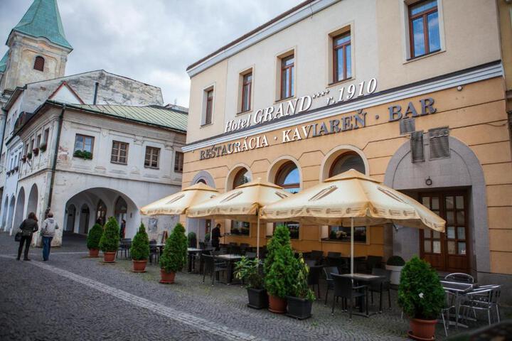 Exterior of Hotel Grand
