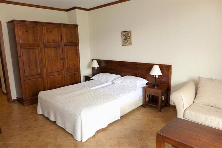 Room 3 of 51