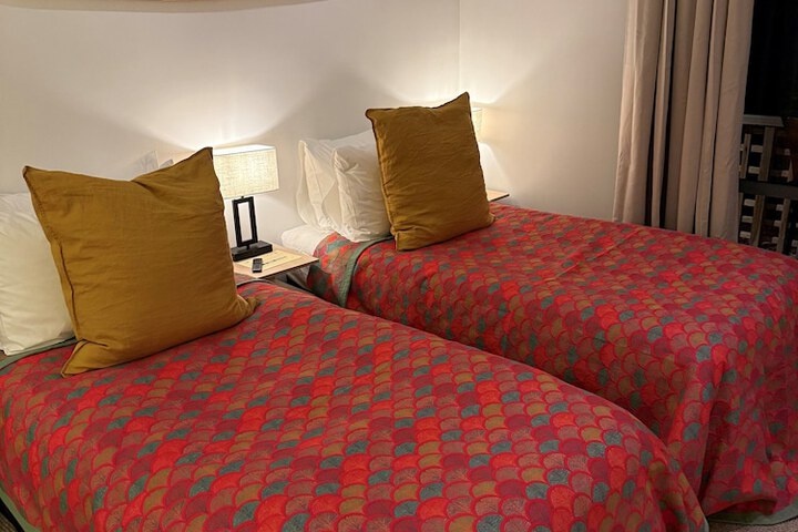 Room 7 of 19