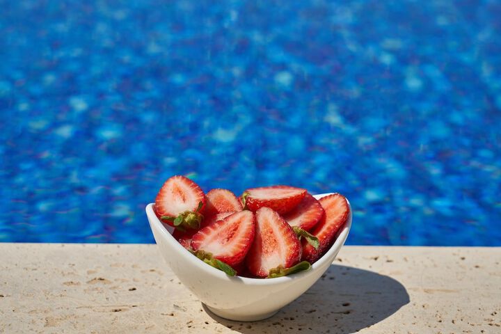 Hotel Pool