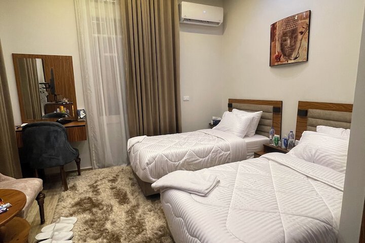 Room 18 of 43