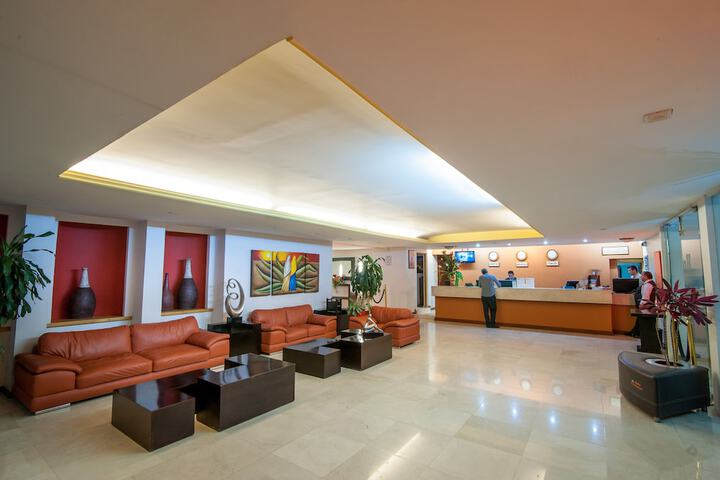 Hotel Interior 4 of 86