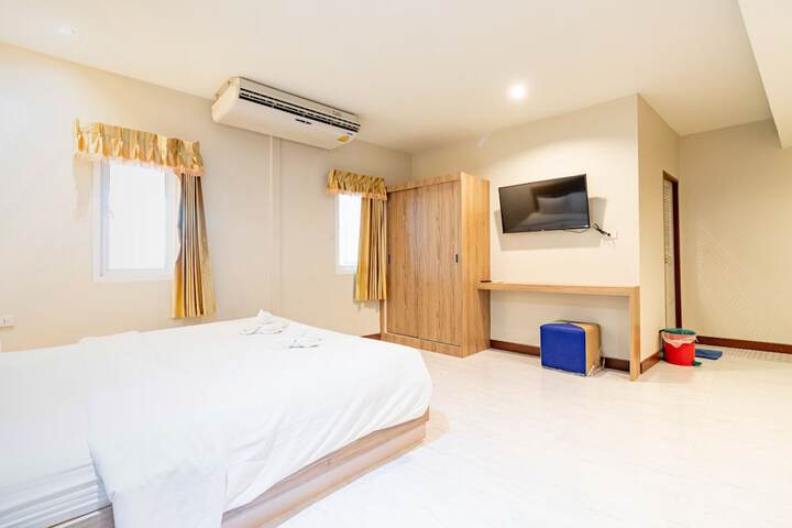 Room 52 of 88