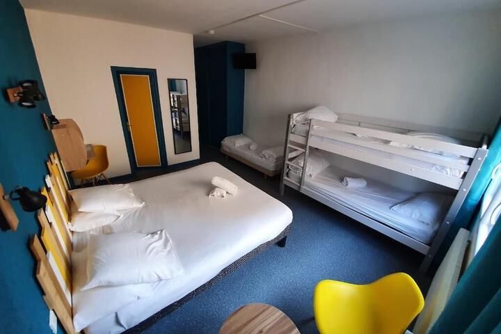 Room 8 of 38
