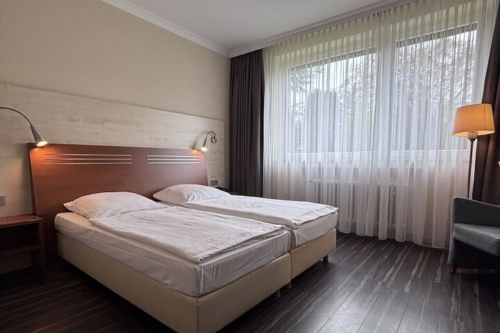 Room 25 of 81