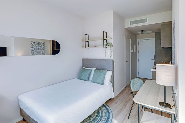 Room 9 of 31