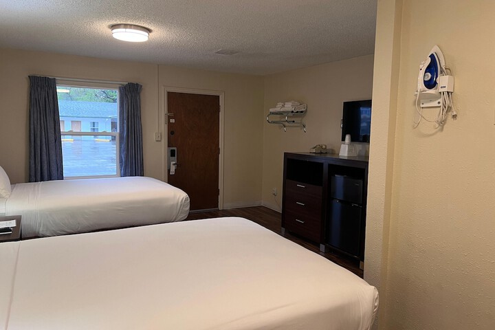 Room 11 of 46